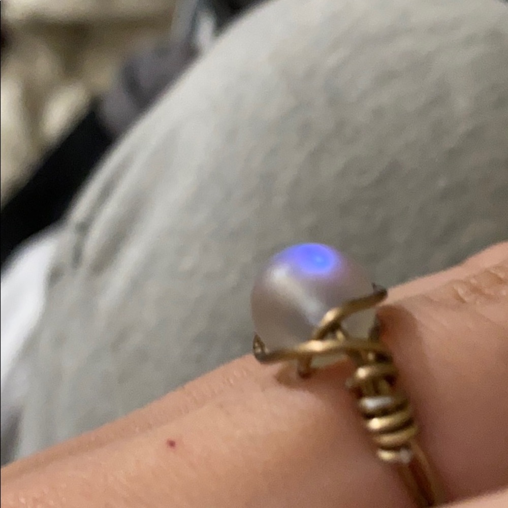 crystal ring - Picture 2 of 3